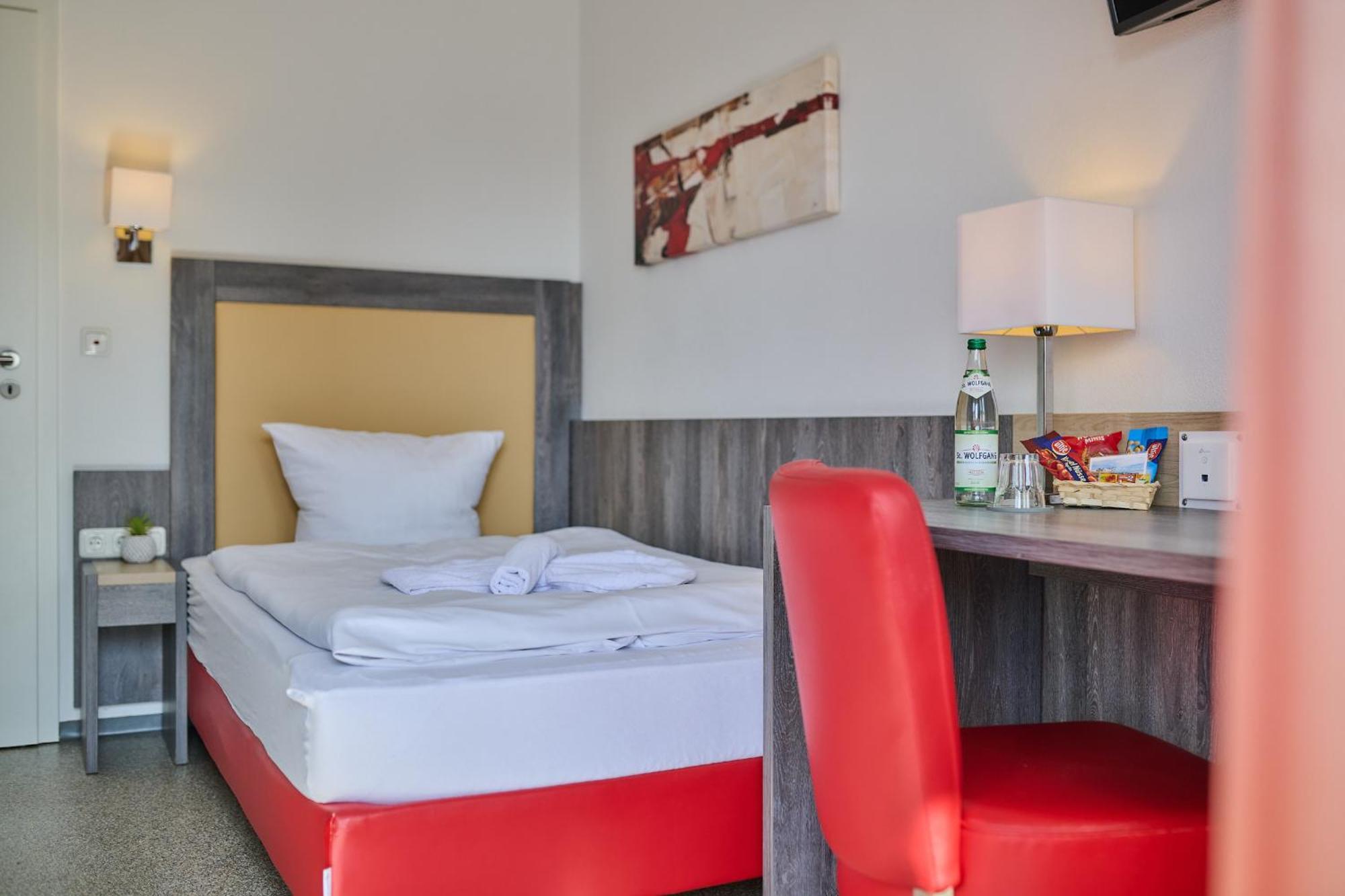 Sunny Hotel Regenstauf Zewnętrze zdjęcie